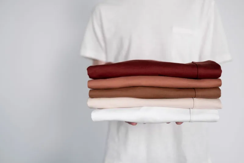 The Rotating Wardrobe: Building a Closet That Evolves With Intention